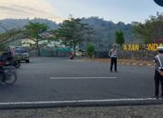 Rawan Pagi, Satlantas Polres Bima Laksanakan Pengamanan dan Gatur Lalin Serta Sosialisasi Operasi Patuh Rinjani 2025