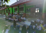 Sat Lantas Polres Lombok Utara Sosialisasikan Tertib Berlalu Lintas di SMPN 3 Gangga