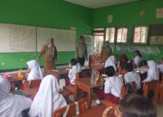 2.019 Siswa di Sekotong Terima Program Makan Bergizi Gratis Perdana