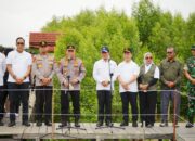 Kapolri dan Menteri LH Tanam Mangrove di Kalbar, Dorong Kepedulian Untuk Lestarikan Lingkungan