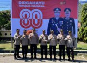 Semarakkan HUT ke-80 RI, Polres Sumbawa Barat Pasang Spanduk Ucapan