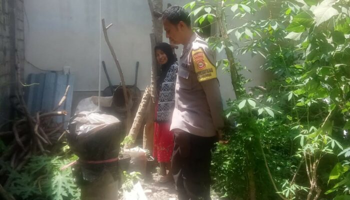 Bhabinkamtibmas Perampuan Ajak Warga Karang Bayan Manfaatkan Pekarangan untuk Ketahanan Pangan