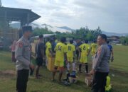 Wujud Dukungan Kegiatan Masyarakat Personel Polsek Brang Rea Kawal Laga di Open Turnamen Sepakbola Brang Rea
