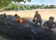 Sat Binmas Polres Bima Kota Laksanakan “Cooling System” dan Himbauan Kamtibmas kepada Nelayan di Kelurahan Dara