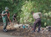 Sinergi Bhabinkamtibmas, Babinsa, dan Warga Wujudkan Desa Bersih: Gotong Royong di Seteluk Tengah Jadi Contoh Kebersamaan