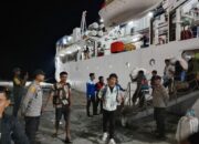 Polsek Kawasan Pelabuhan Laut Bima Amankan Embarkasi dan Debarkasi Kapal KM. WILIS di Pelabuhan Bima