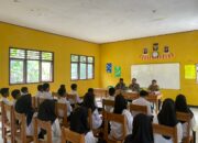 Bhabinkamtibmas Desa Mataiyang Gelar Sosialisasi di SMP Satap, Bangkitkan Semangat Pelajar Jadi Anggota Polri