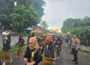 BHABINKAMTIBMAS DESA PAJANGAN LAKSANAKAN PENGAMANAN ACARA NYONGKOLAN DI DUSUN DASAN BARU