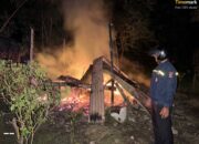 Dipicu Ketersinggungan, Seorang Pria di Labuhan Badas Aniaya Korban dan Bakar Rumah Panggung