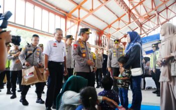 Kapolri Tinjau Kesiapan Pelayanan dan Pengamanan Nataru di Stasiun Tawang Semarang