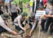 “Hijau Desaku, Lestari Hutanku”: Bupati dan Kapolres Sumbawa Hijaukan Hutan Lindung di Orong Telu