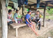 Bhabinkamtibmas Desa Kalimantong Sosialisasikan Bahaya TPPO kepada Masyarakat