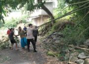 Angin Kencang 17 Atap Rumah Warga di Desa O,o Rusak, Kapolsres Bima Tekankan Bhabinkamtibmas Sigap Bantu Warga