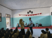 Sat Resnarkoba Polres Sumbawa Beri Edukasi Pelajar SMAN 1 Moyo Utara Terkait Bahaya Narkoba