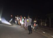 Bhabinkamtibmas Ajak Warga Labuhan Kertasari Aktifkan Kembali Siskamling di Kawasan Wisata