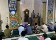 Safari Ramadan Polsek Sekongkang, Warga Antusias Ikuti Ibadah dan Tausiah