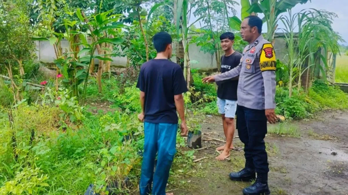 Wujudkan Visi Presiden Prabowo, Polsek Labuapi Ajak Pemuda Desa Sulap Kebun Kosong Jadi Produktif