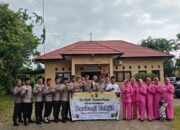 Wujudkan Kepedulian, Polsek Buer dan Bhayangkari Bagikan 120 Paket Takjil di Depan Mapolsek