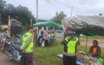 Pastikan Kamtibmas Ngabuburit Ramadan Kondusif Personel Polsek Jereweh Laksanakan Rawan Sore