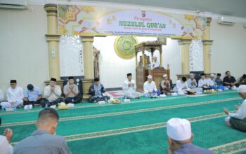 Kapolda NTB Ikuti Peringatan Nuzulul Qur’an 1447 H di Masjid Baitussalam