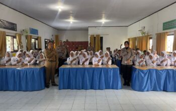Polres Dompu Sosialisasikan Penerimaan Terpadu Anggota Polri 2026 di SMKN 1 dan SMAN 2 ManggelewaPolres Dompu Sosialisasikan Penerimaan Terpadu Anggota Polri 2026 di SMKN 1 dan SMAN 2 Manggelewa