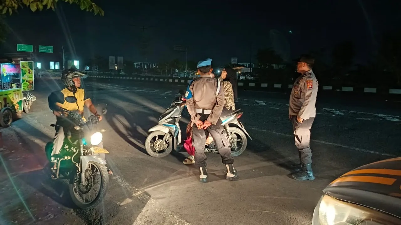 Siaga Malam di Jalur Bandara, Cara Polsek Labuapi Tekan Angka Kriminalitas 3C dan Balap Liar