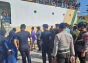 Personel Ops Ketupat Rinjani 2026 Amankan Kedatangan Kapal Perintis Tol Laut Sabuk Nusantara 79 di Pelabuhan Bima