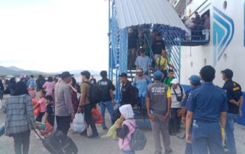 Polsek Kawasan Pelabuhan Laut Bima Amankan Kedatangan KM Tilongkabila di Pelabuhan Bima