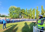 Personel Unit Kamsel Satlantas Polres Bima Kota Berikan Imbauan Keselamatan Berlalu Lintas di SMPN 1 Kota Bima