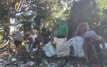 Sinergi TNI-Polri dan Pemerintah Kecamatan Moyo Hulu Gelar Gotong Royong Massal