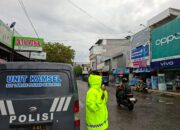 Satlantas Polres Bima Kota Gelar Penling Kamseltibcarlantas di Tengah Hujan, Imbau Pengendara Utamakan Keselamatan