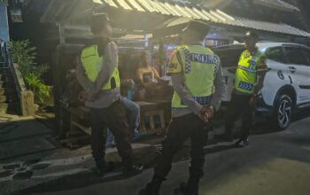 Patroli Dialogis Polsek Taliwang, Tekan Aksi Balap Liar dan Kenakalan Remaja di Malam Hari