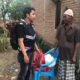 “Polisi Peduli” Bhabinkamtibmas Polsek Woha Polres Bima Kabupaten Salurkan Bantuan Sembako dan Pakaian Bagi Korban Kebakaran