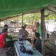 Polres Bima Kota Gelar Jumat Curhat di Hari Buruh, Pererat Silaturahmi dengan Komunitas Buruh di Kelurahan Dara