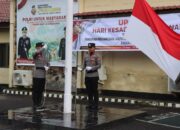 UPACARA HARI KESADARAN NASIONAL, POLRES DOMPU BERIKAN PENGHARGAAN KEPADA JUARA LOMBA SATKAMLING
