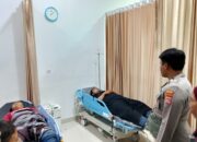 Gerak Cepat Bhabinkamtibmas dan Warga Evakuasi Korban Laka Lantas Out of Control di Jalan Mantar