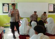 Gencarkan Door to Door System, Polsek Sekotong Bergerak Cepat Putus Mata Rantai Perundungan di Sekolah