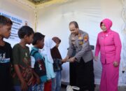 Idul Adha Penuh Makna, Polres Bima Kota Berbagi Paket Sembako dan Kasih untuk Anak Yatim