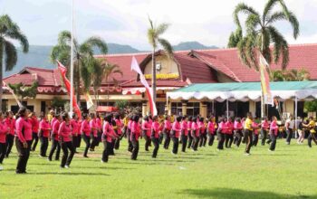 Meriah, Olahraga Bersama HUT Bhayangkara ke-80 di Polres Lombok Barat