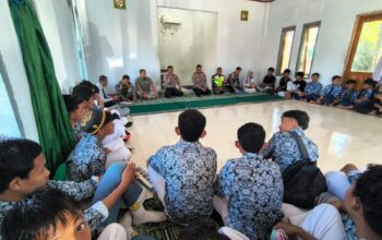 Polsek Bolo Bina Puluhan Pelajar, Cegah Tawuran dan Kenakalan Remaja
