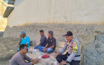 Bhabinkamtibmas Polres Bima Kota Sambangi Warga Sambinae, Sampaikan Pesan Kamtibmas