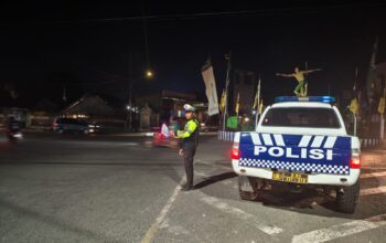 BLUE LIGHT PATROL DAN STRONG POINT MALAM, SAT LANTAS POLRES DOMPU HADIR WUJUDKAN KEAMANAN DAN KETERTIBAN LALU LINTAS