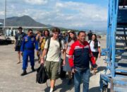 Patroli Perairan Satpolairud Polres Bima Kabupaten Kawal Keberangkatan Korban Kapal Wisata KM Armada Mulia Melanjutkan Perjalanan Ke Labuhan Bajo