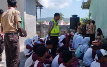 Gandeng Pelajar SMAN 1 Sekotong, Satlantas Polres Lombok Barat Perkuat Edukasi Kamseltibcar Lantas Sejak Dini