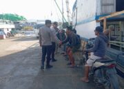 Patroli Rutin Polsek Kawasan Pelabuhan Laut Bima, Sampaikan Himbauan Kamtibmas dan Sosialisasi Layanan 110