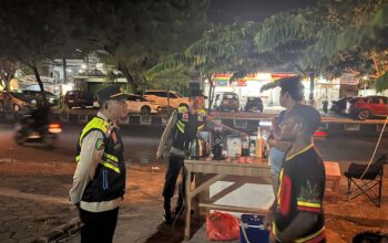 Biddokkes Polda NTB Perkuat Patroli Malam Minggu, Sapa UMKM dan Jaga Kamtibmas di Kota Mataram
