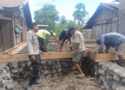 Bhabinkamtibmas Desa Sorinomo Pantau Gotong Royong Warga, Perkuat Semangat Kebersamaan