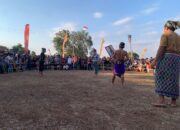 POLSEK MANGGELEWA AMANKAN PEGELARAN SENI BUDAYA PERESEAN, SEMARAKKAN HUT RI KE-81