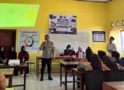 Jadi Pemateri Seminar Program kerja KKN STKIP Tamsis Bima.ini Penyampaian Bhabinkamtibmas Polsek Soromandi