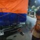 Respon Cepat Laporan Warga, Polsek Sape Evakuasi Lakalantas Pemotor dan Truk